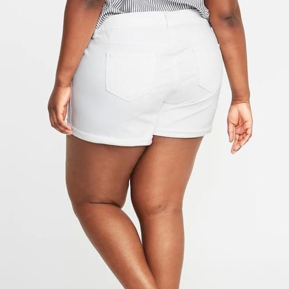 Mid-Rise Distressed Boyfriend Plus-Size Jean Short - Picture 2 of 2